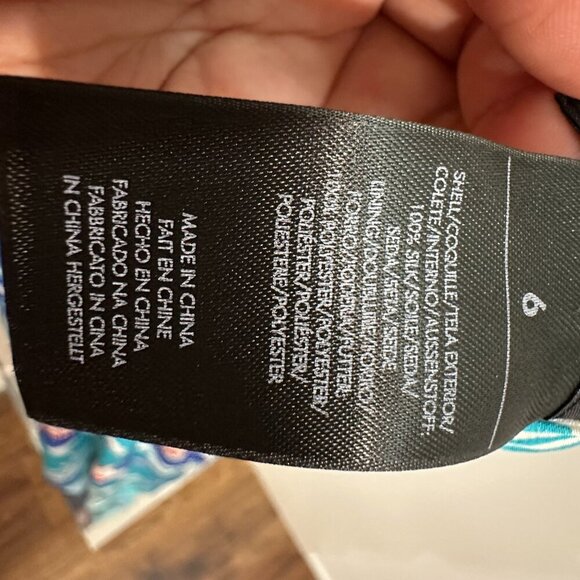 Sleeveless Silk-Inspired Dress with Blue & Orange Botanical Pattern  (SIZE 6) - Picture 9 of 16